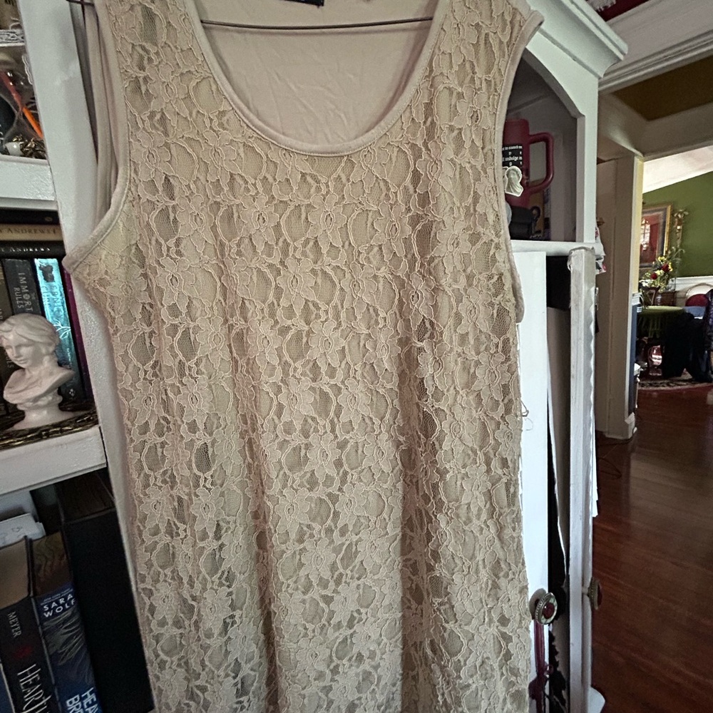 Elegant Lace Sleeveless top